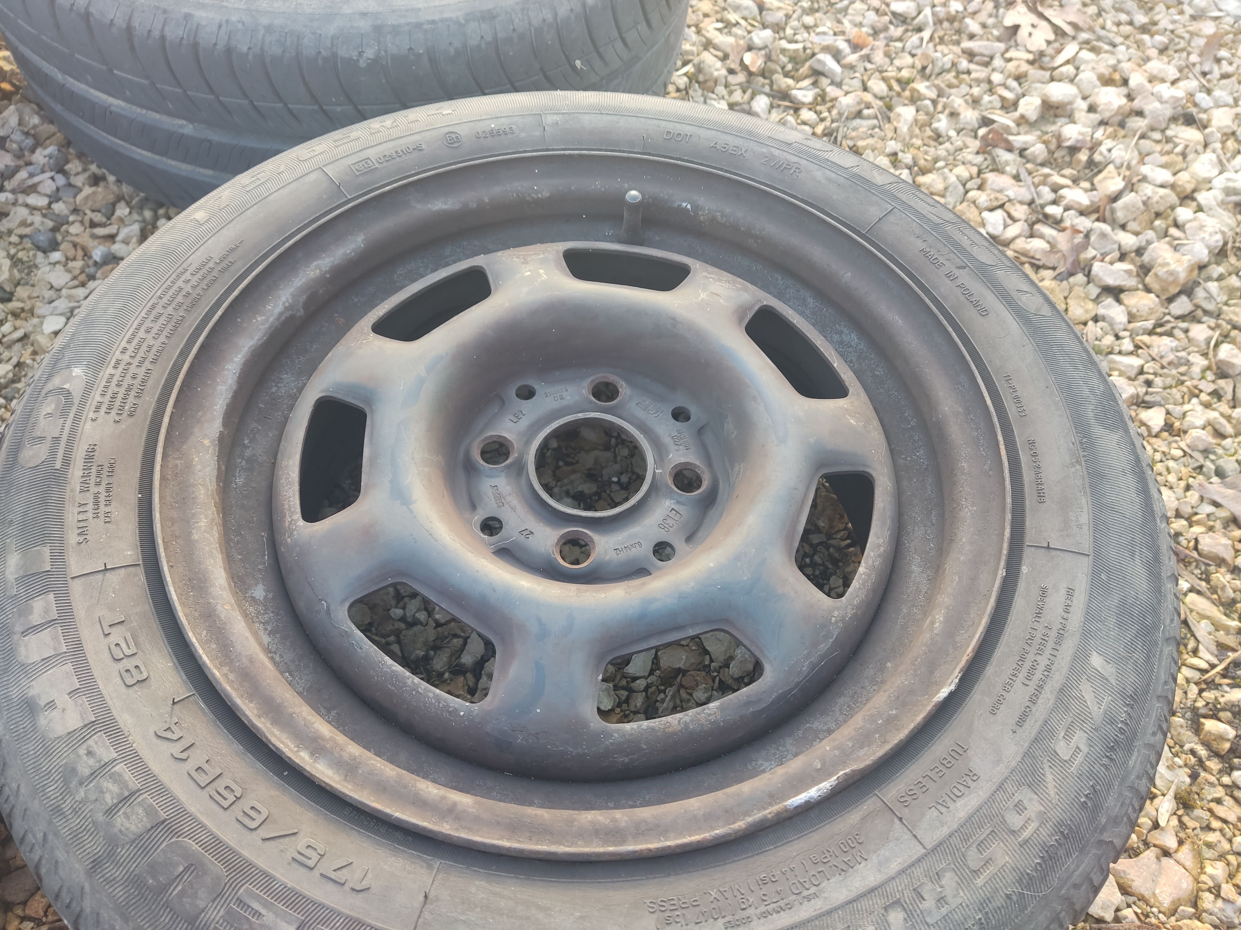 Koła 4x100 14 cali + oryginalne kołpaki VW
