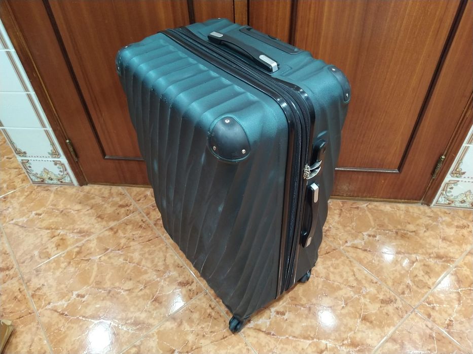 Mala malas de porão até 23 kg viagem casa quarto apartamento vivenda.