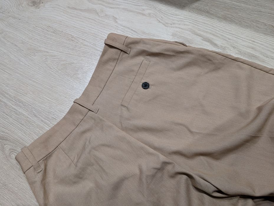 Eleganckie spodnie z szerokimi nogawkami Monki