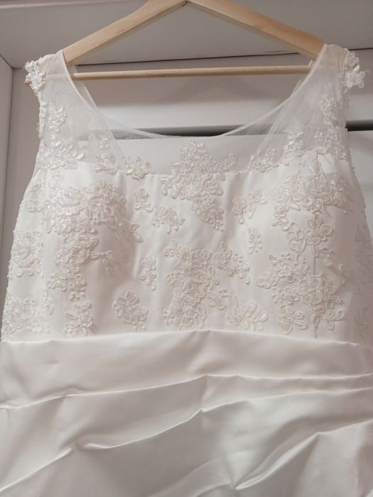 Suknie ślubne  42-46 rozmiar