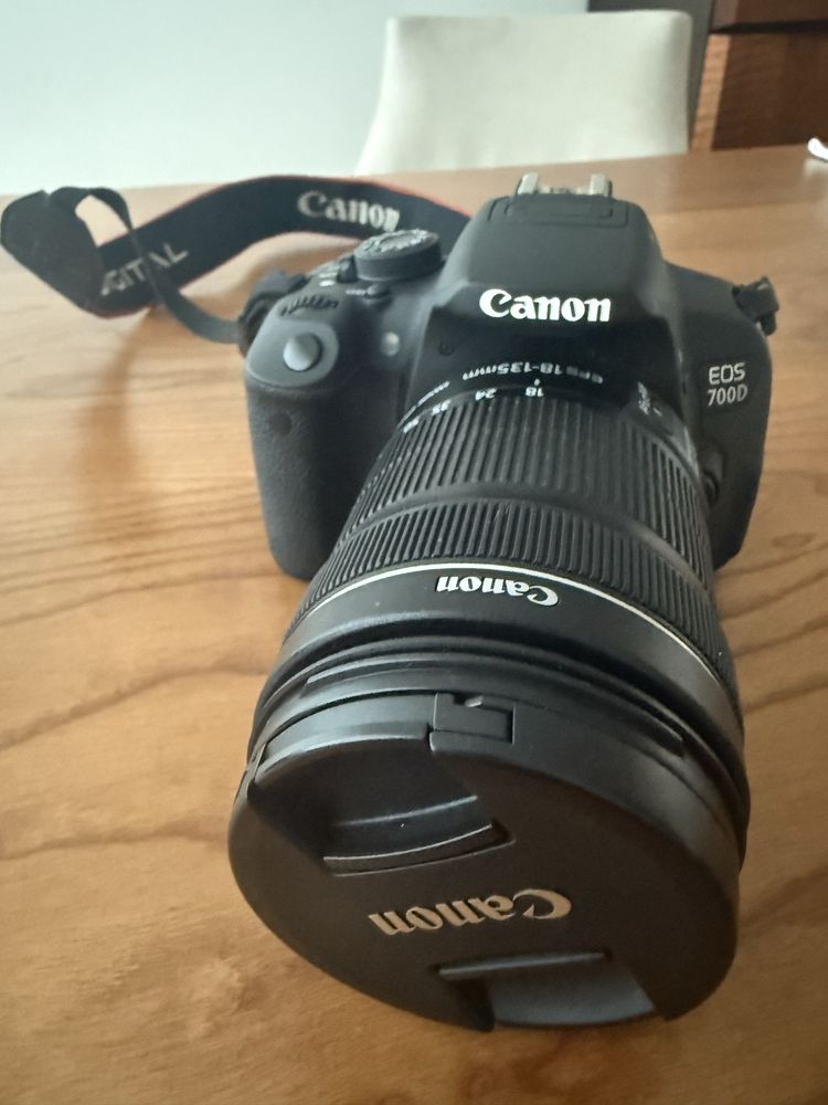 Canon EOS700d + objectiva 18-155mm + mochila