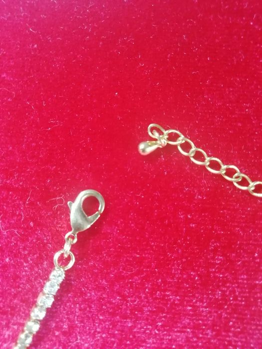 Колье, ожерелье с серёжками украшеное камнями Сваровски.