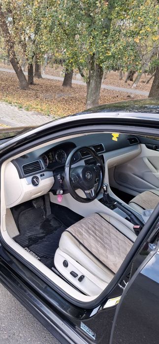 Продам пассат В7 2.5 бензин