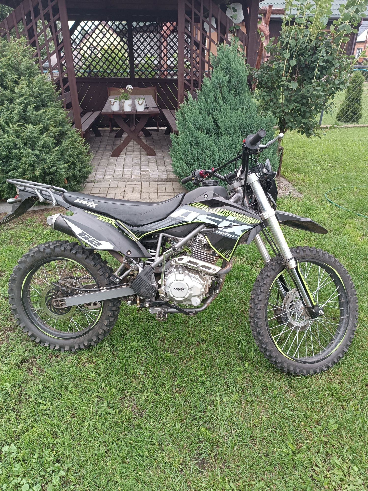 Enduro/Cross Asix Defender 250cc xb-83