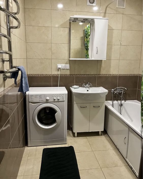 2к квартира на Миколаівській, можно з котиком