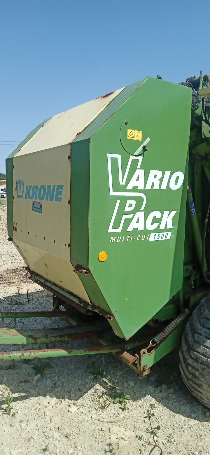 Enfardadeira de rolos krone