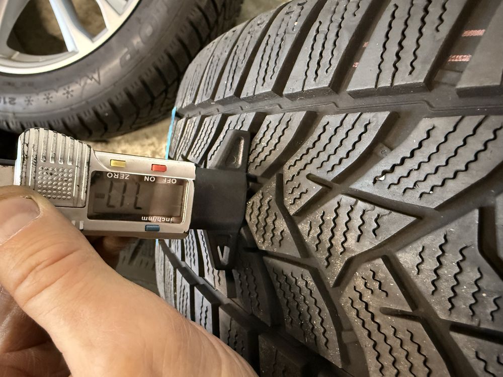 Hyundai kola 215/55/17 tpms 5x114.3 jak nowe 9.3 mm 2022r dunlop