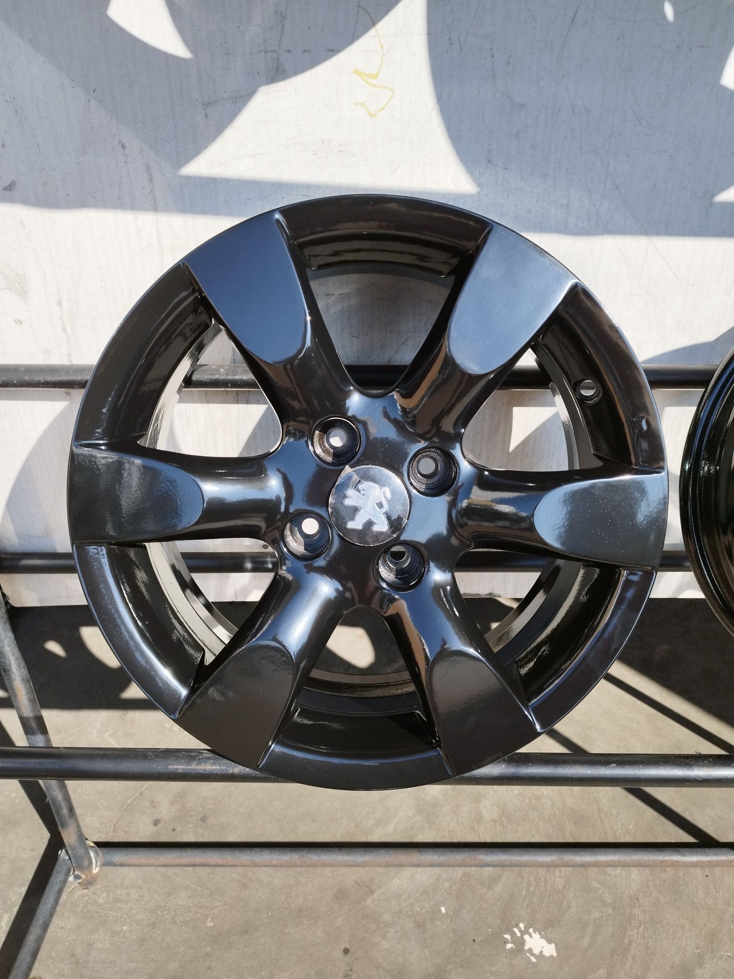 Felgi 16" 4x108 Et 31 6.5j Peugeot Citroen Opel