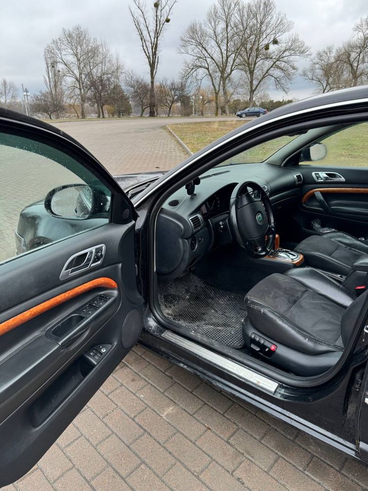 Skoda Superb  V6 2.8