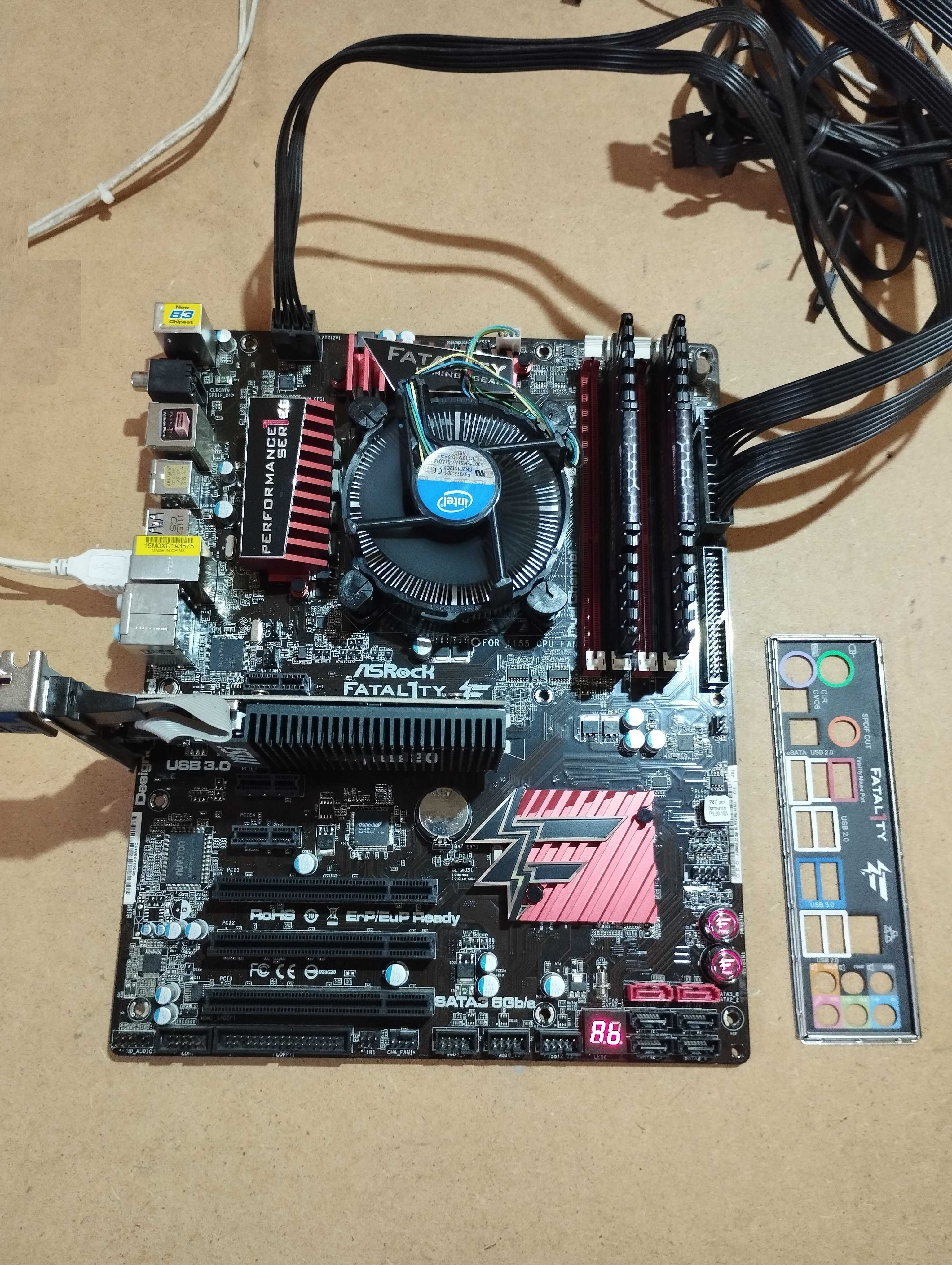 Материнська плата ASRock Fatal1ty P67 / Core i5 - 2500K / 8 GB DDR3