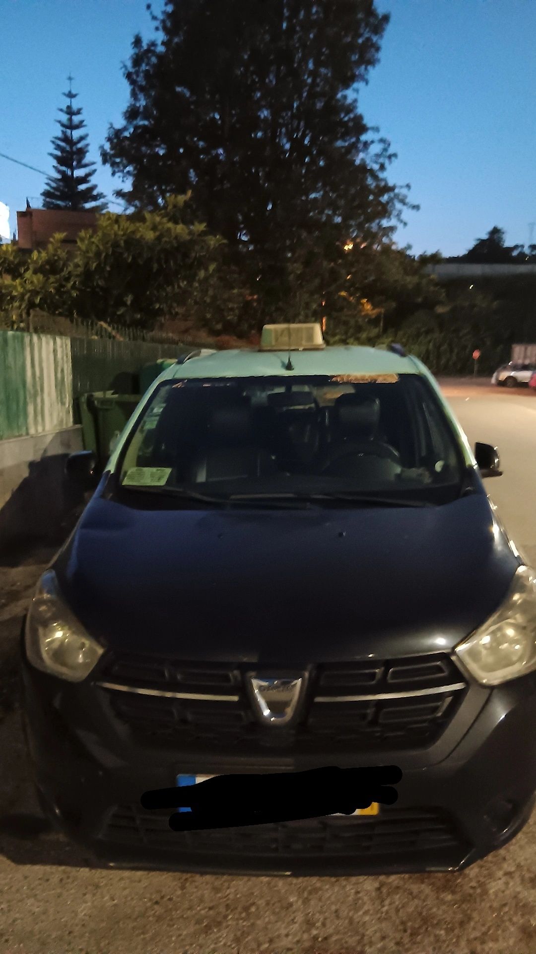 Vendo taxi,licença e empresa
