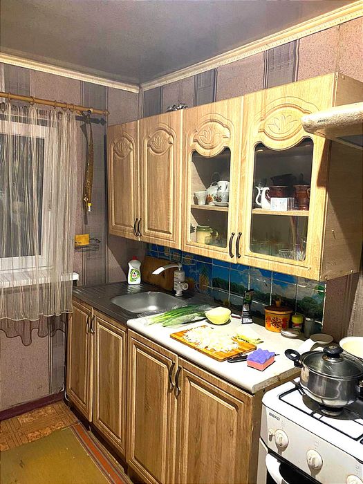 Здаються 2 затишні кімнати в будинку р-н Вороніна