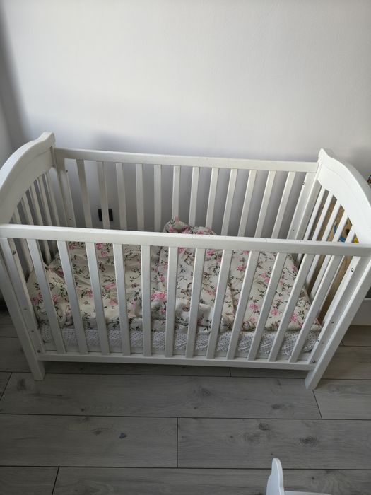 Łóżeczko dziecięce + materac Hilding