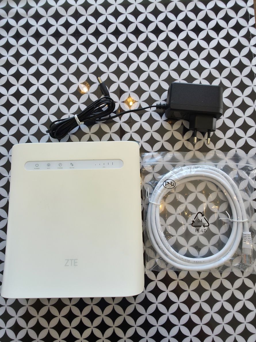 Router LTE+ 5Ghz ZTE MF286D na kartę SIM Internet agregacja 3 pasm