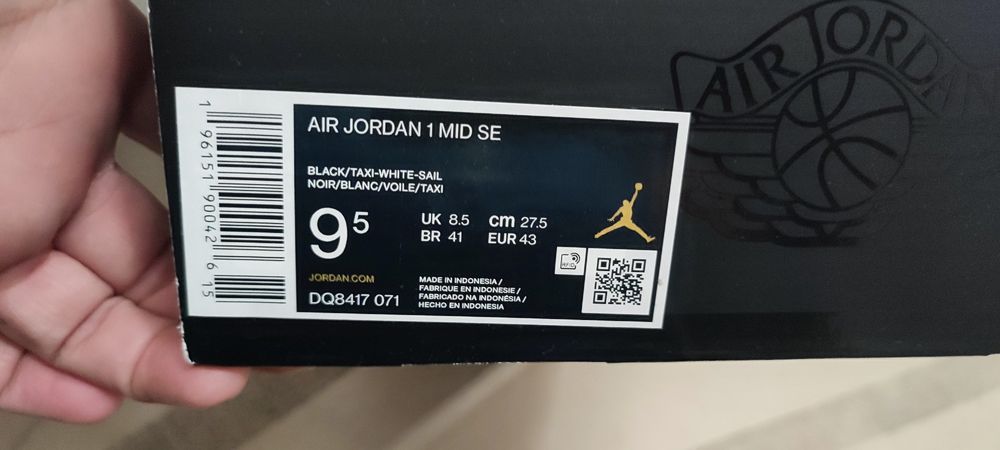 Air Jordan 1 Mid SE