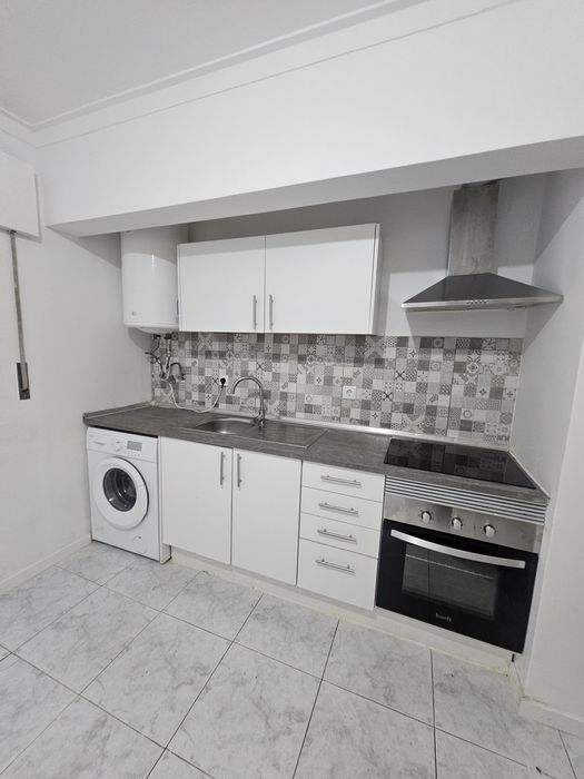 Alugam-se quartos Mira Sintra/Cacém