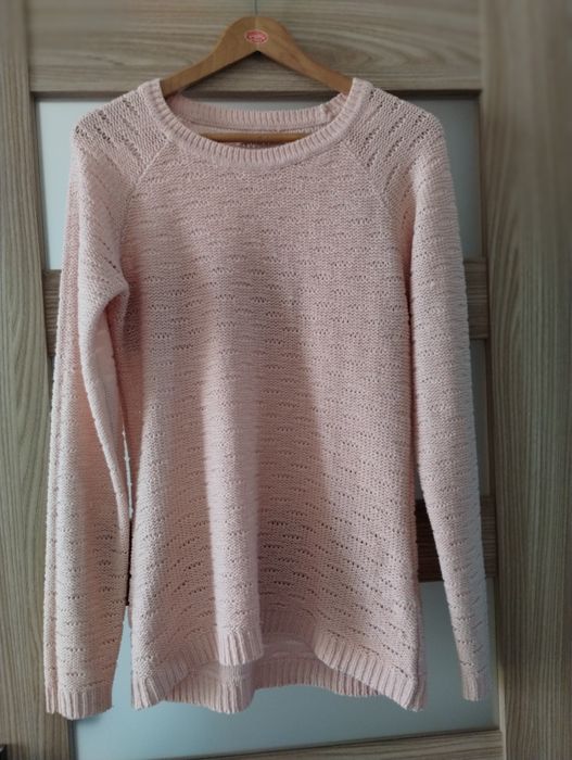 Sweterek pudrowy róż