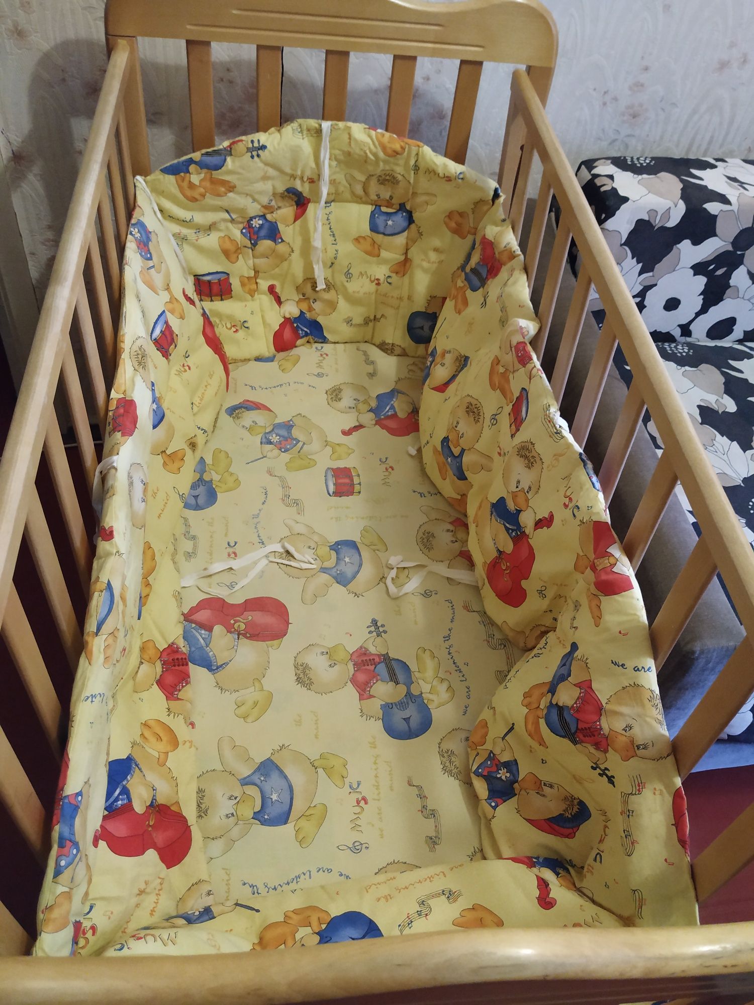 Дитяче ліжко з матрацом та захистом, 120*60 см