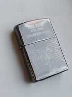 Запальничка Zippo, вироблено в США. 2005 рік