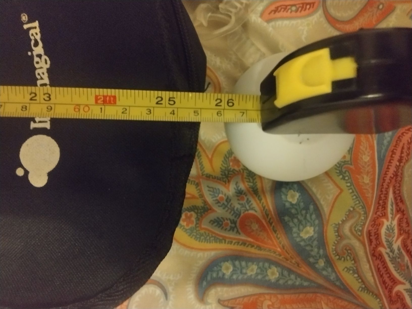 Saco para ukelele,cordas e afinador analógico para guitarra.