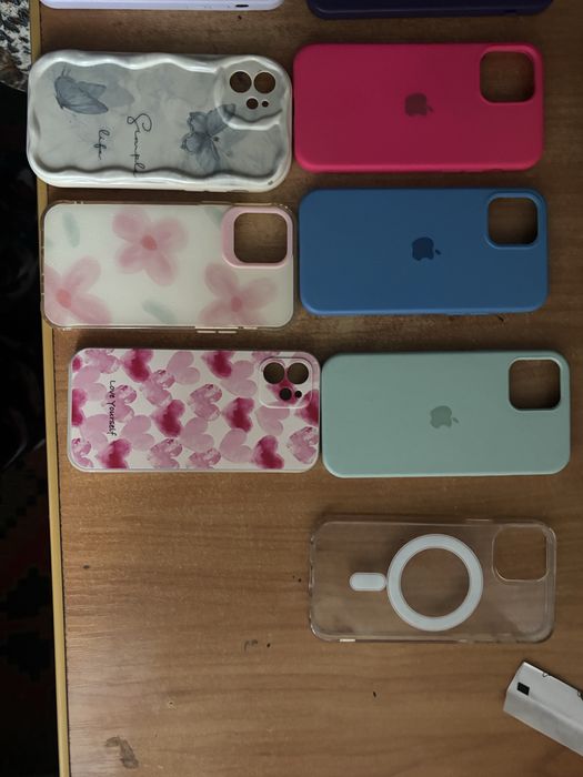Чехоли на 12 айфон