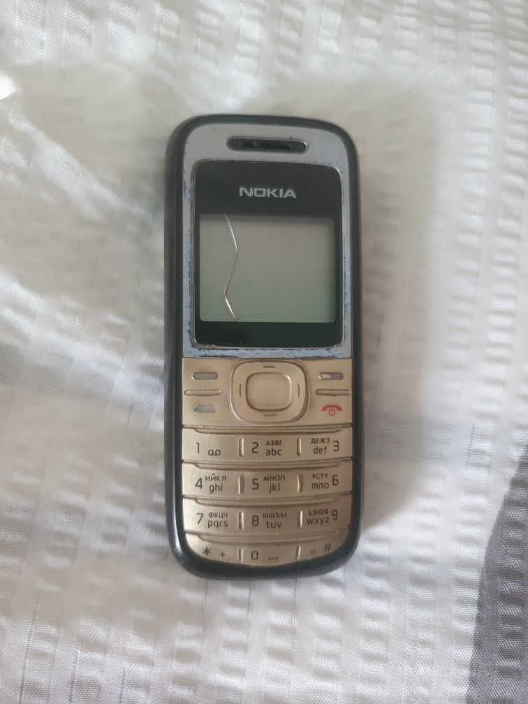 Продам nokia 1200