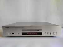 Yamaha CD-S700 odtwarzacz CD MP3 USB z pilotem