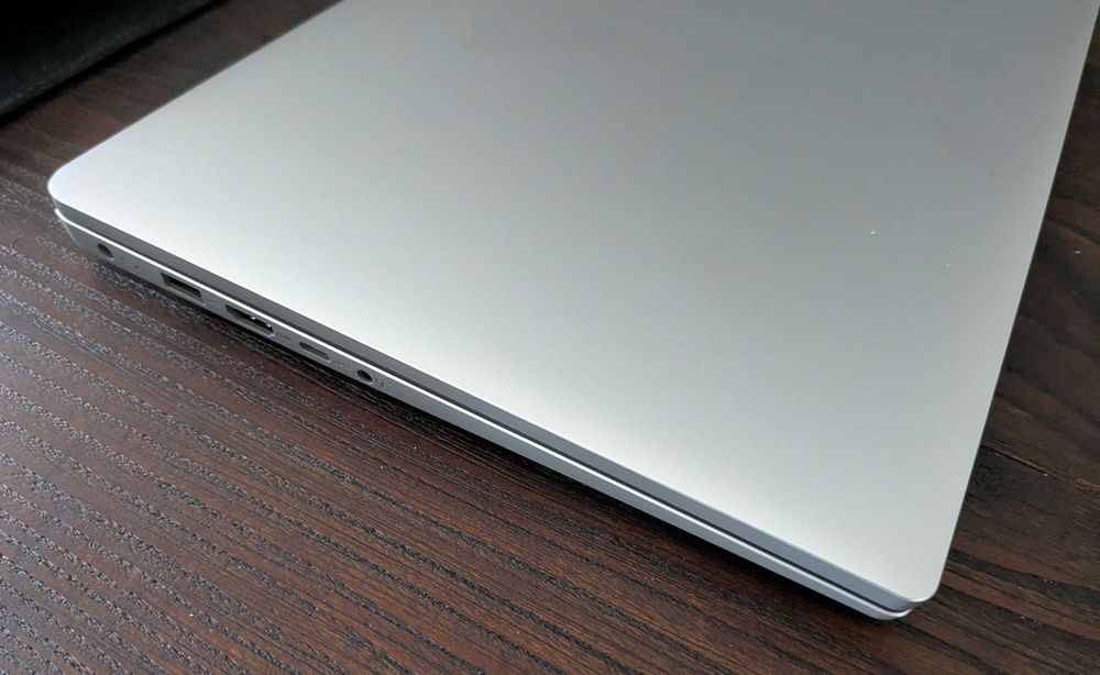 LENOVO Ideapad Slim – AMD Ryzen 3 7320U / 8GB RAM / 256GB SSD / 15.6" (NEW)64309716117761122