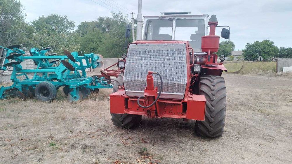 Продам Т-150К ЯМЗ-236 та великий комплект