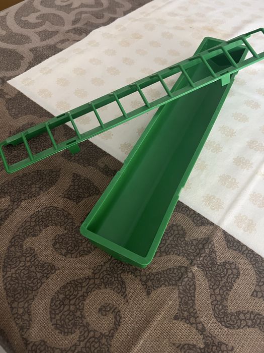 Comedouro de chão 40cm