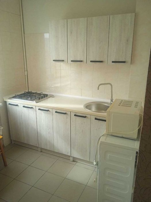 Здам 1 кімнатну квартиру. Метро Захисників.