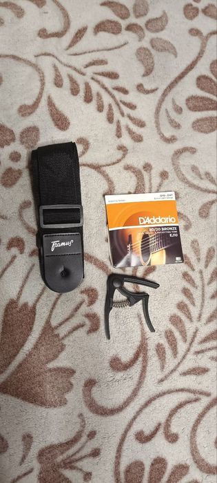 Гітара Дредноут з бронзовими струнами