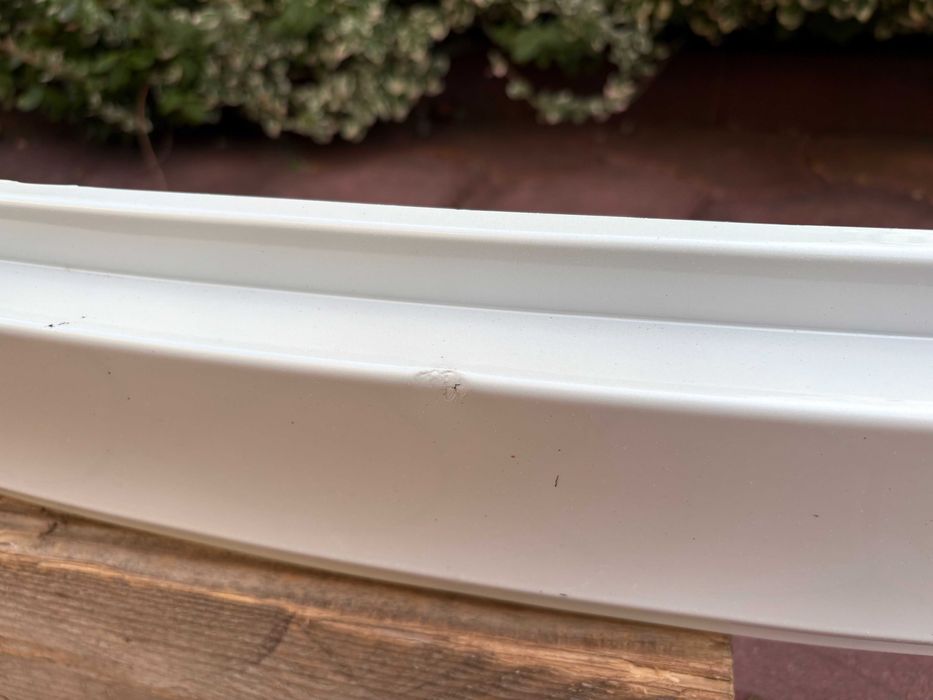 Бампер задній Tesla Model Y під парктронік