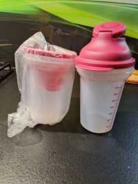 Shaker Tupperware