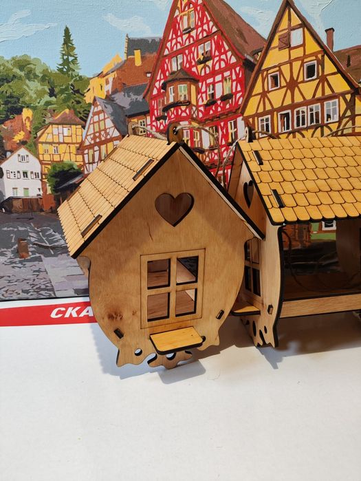 Годівничка для птахів з дерева