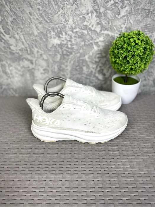Hoka Clifton 9 кроссовки 40 размер беговые белые