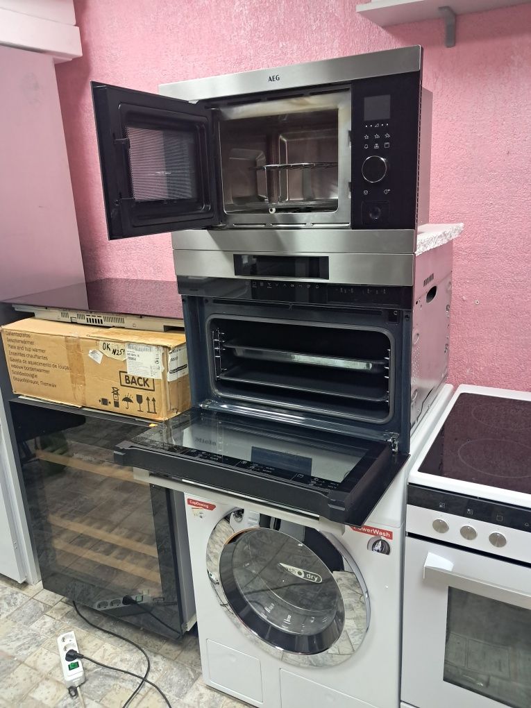 Комплект духовий шкаф AEG та свч AEG, Німеччина