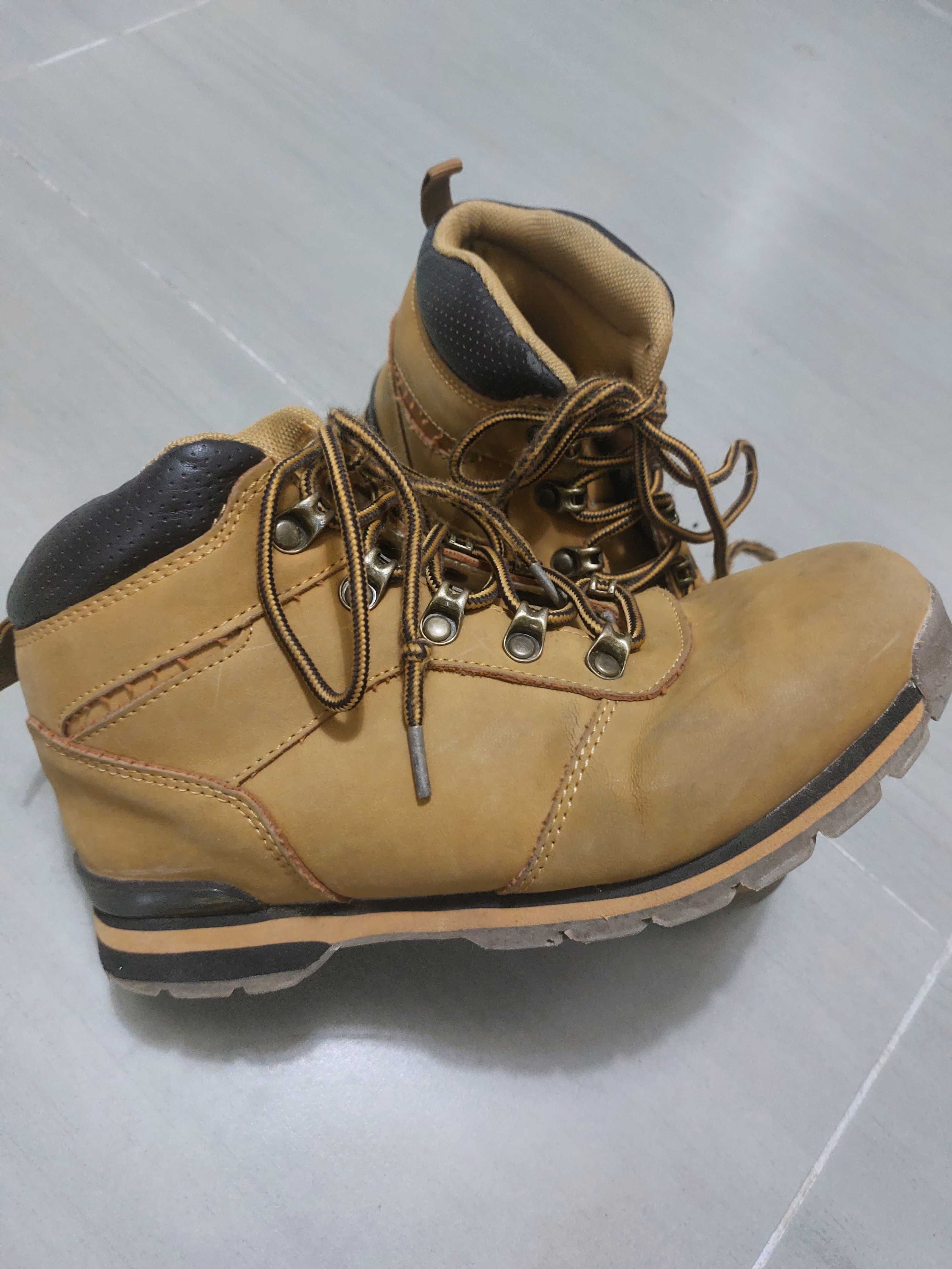 Botas menino camel