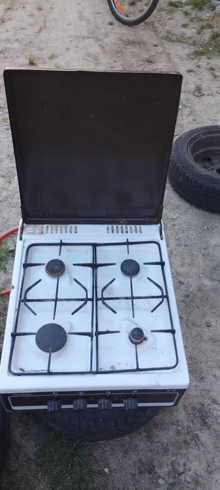 Kuchnia gazowa Polmetal 4 palniki stara sprawna