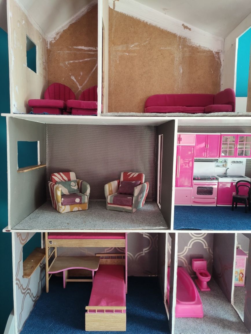 Duży domek dla Barbie