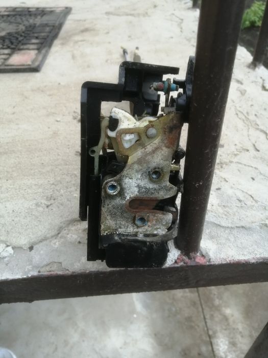 Задній правий замок Шевроле Епіка Chevrolet Epica