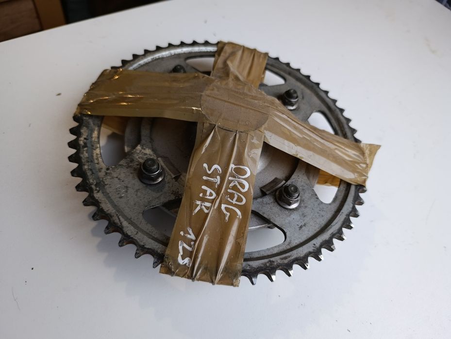 Zabierak Yamaha drag Star 125 zębatki zębatka tył tylni tylna napęd L4