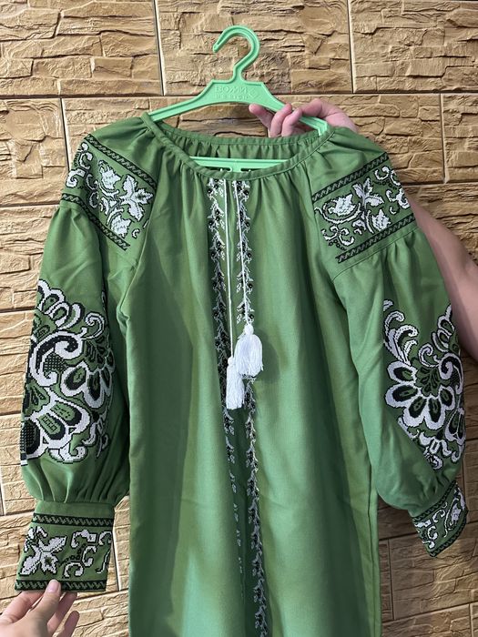 Вишите плаття, розмір 50-52, льон