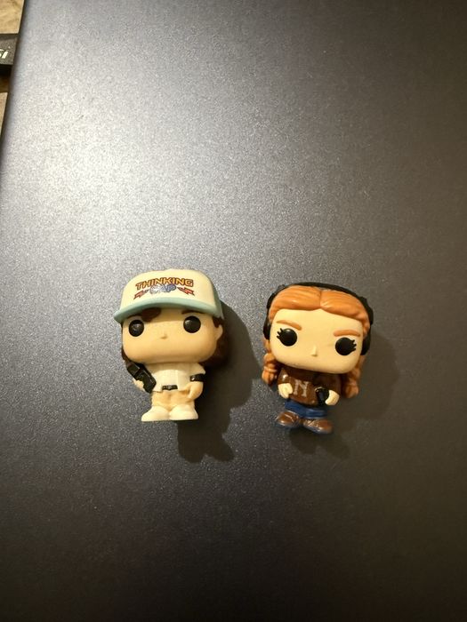 Обмін фігурок кіндер очень странные дела