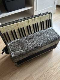 Akordeon Hohner Verdi IIIb z lat 30 XX wieku