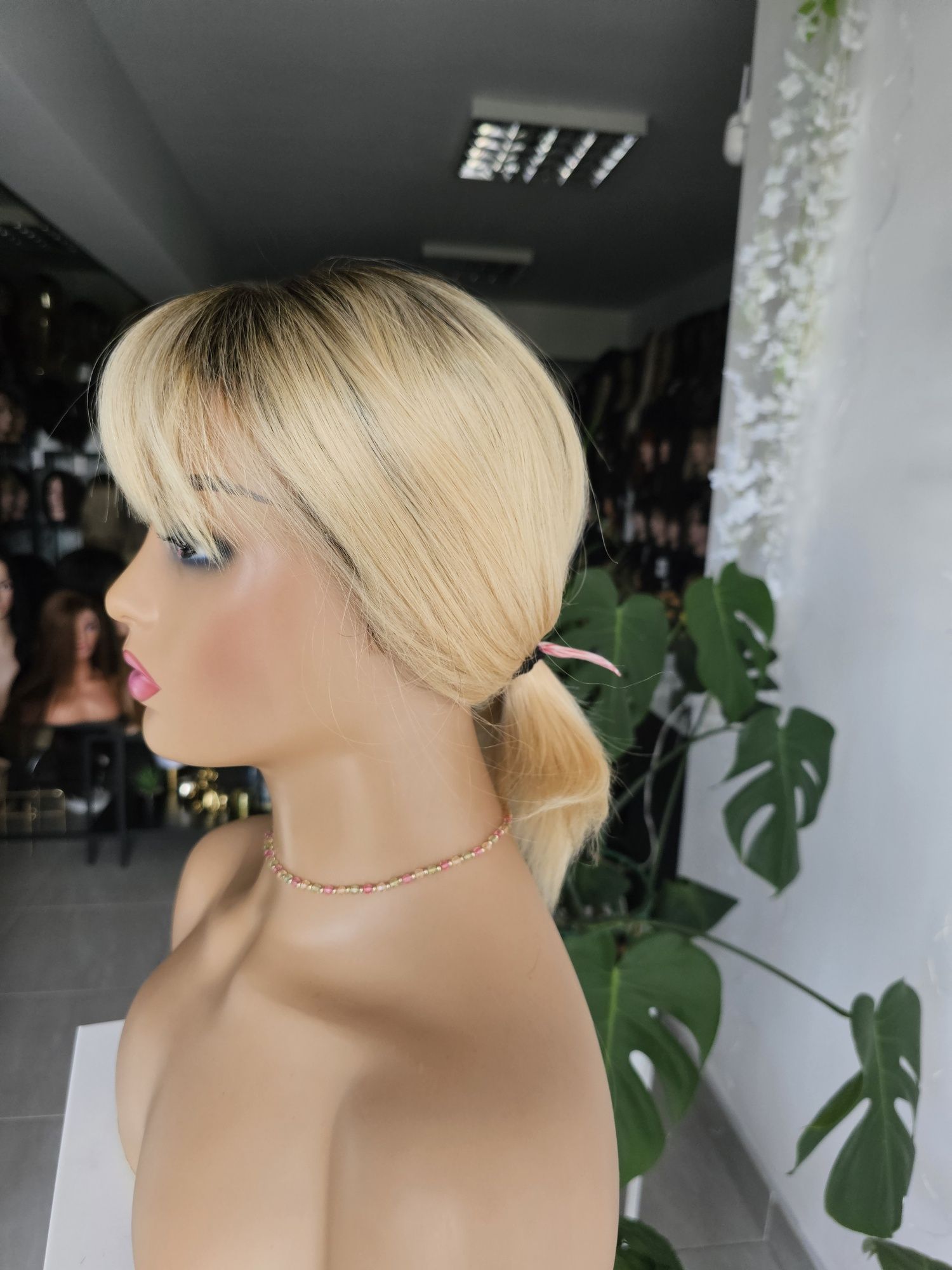 Włosy naturlane peruka Asia III słoneczny blond z odrostem grzywką