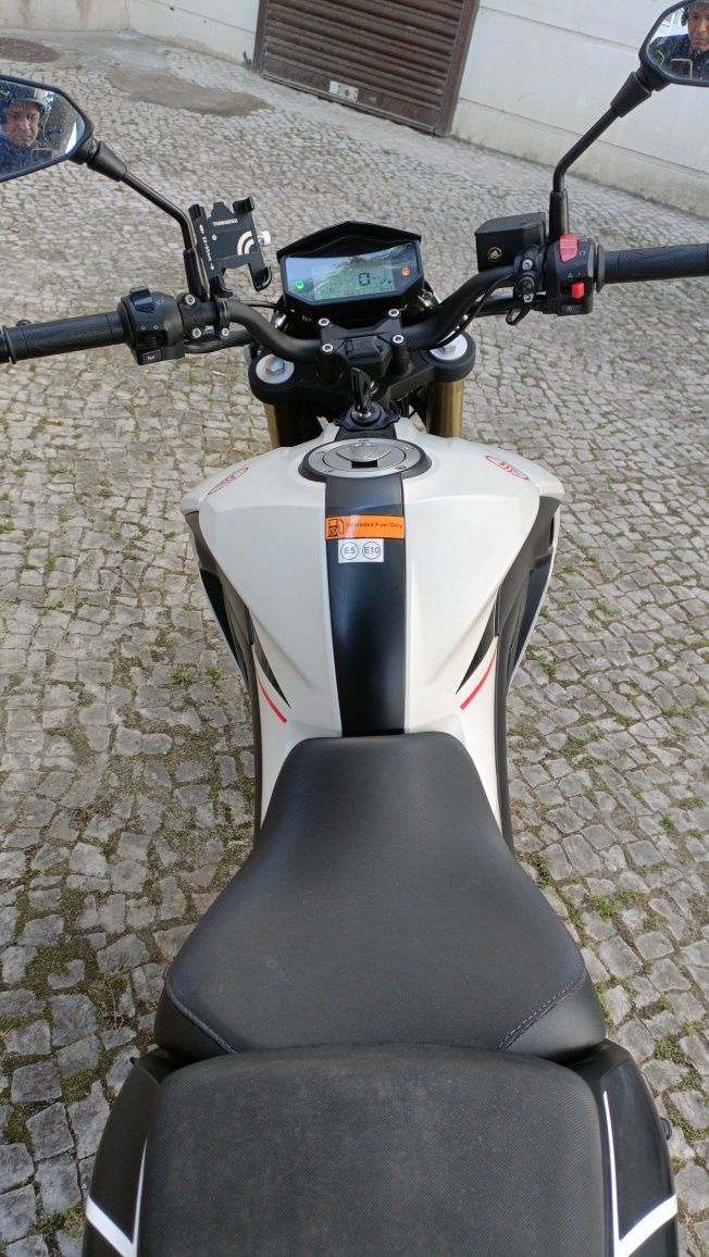 Keeway RKF 125cc 2023 | 4.000 km | Extras e brindes incluídos