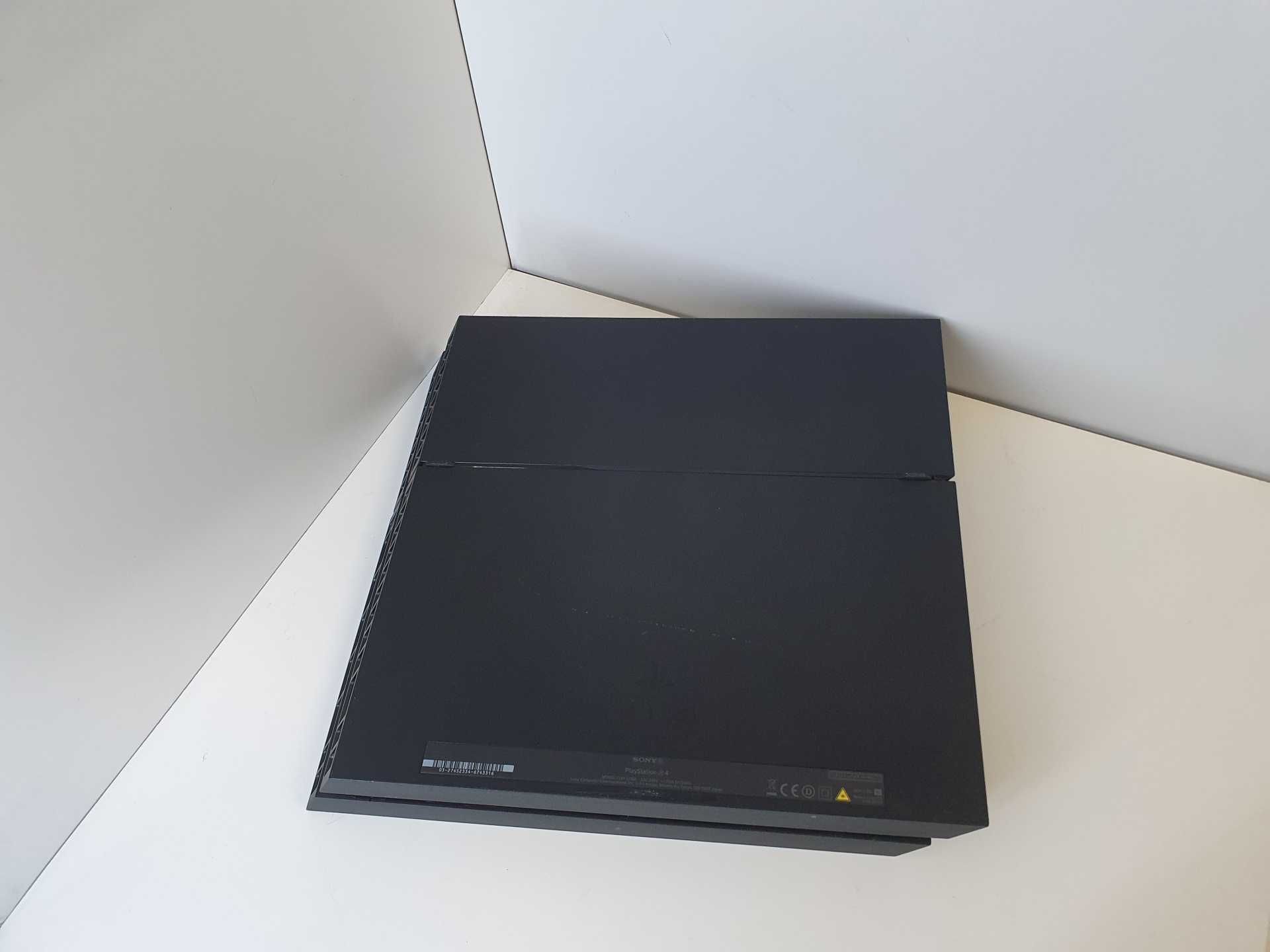 Konsola Sony Ps4 1tb + pad