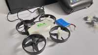 Mini drone puro divertimento para crianças