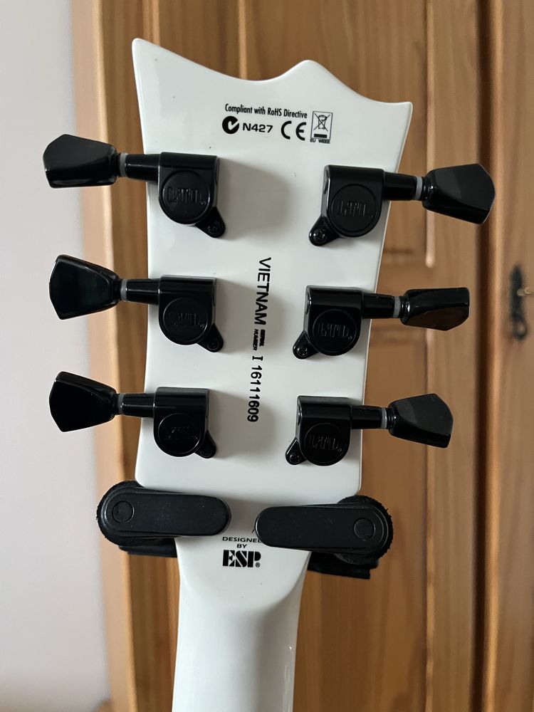 Guitarra ESP LTD - 256 snow white